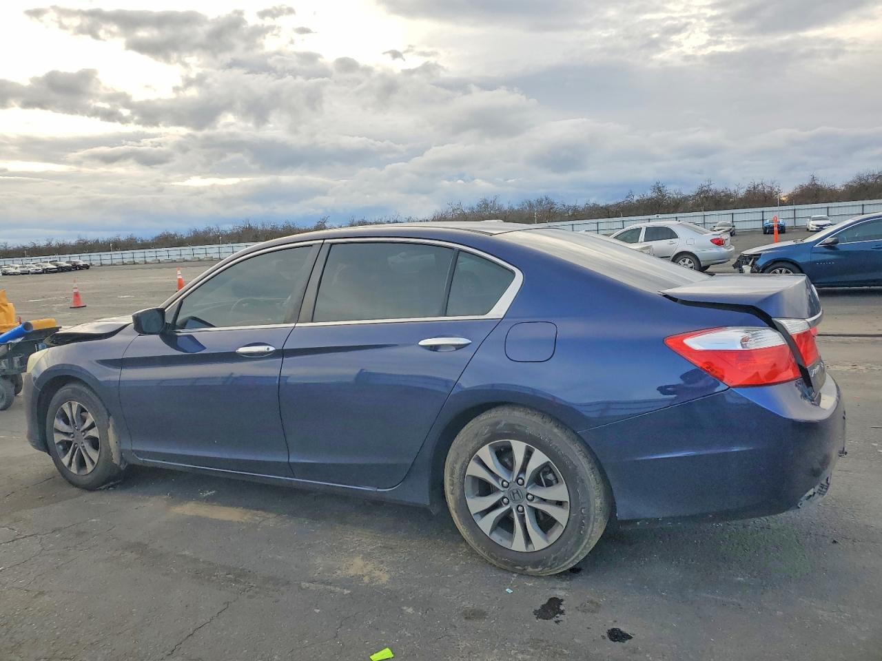2014 HONDA ACCORD LX photo 2