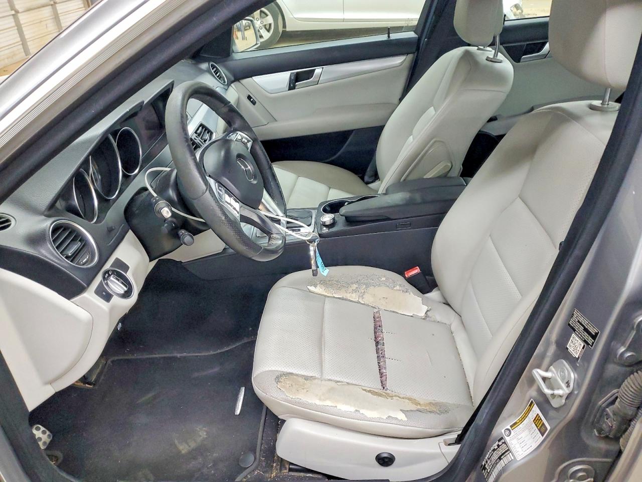 2014 MERCEDES-BENZ C 250 photo 7