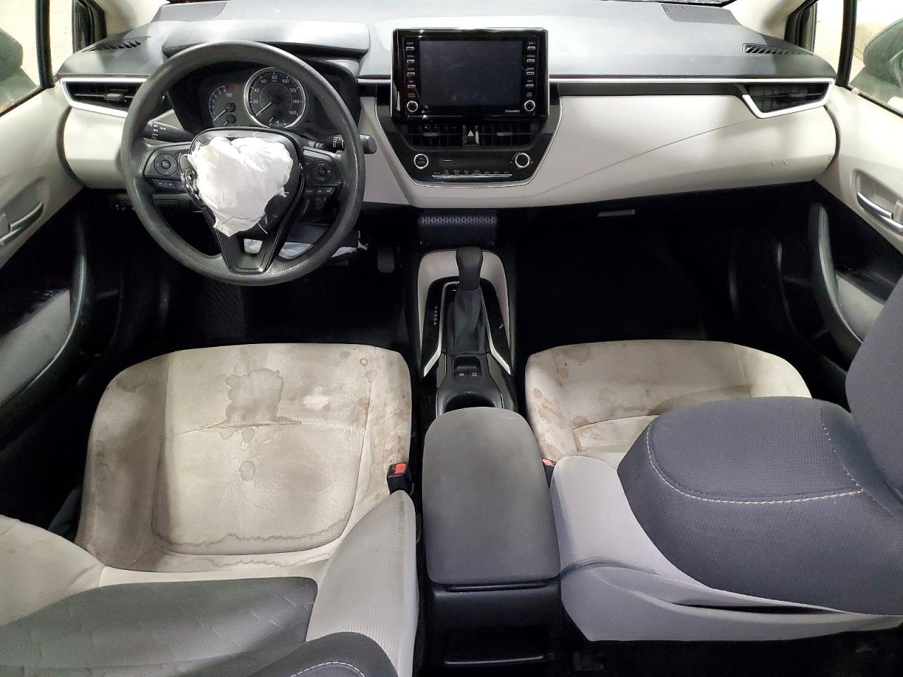 2021 TOYOTA COROLLA LE photo 8