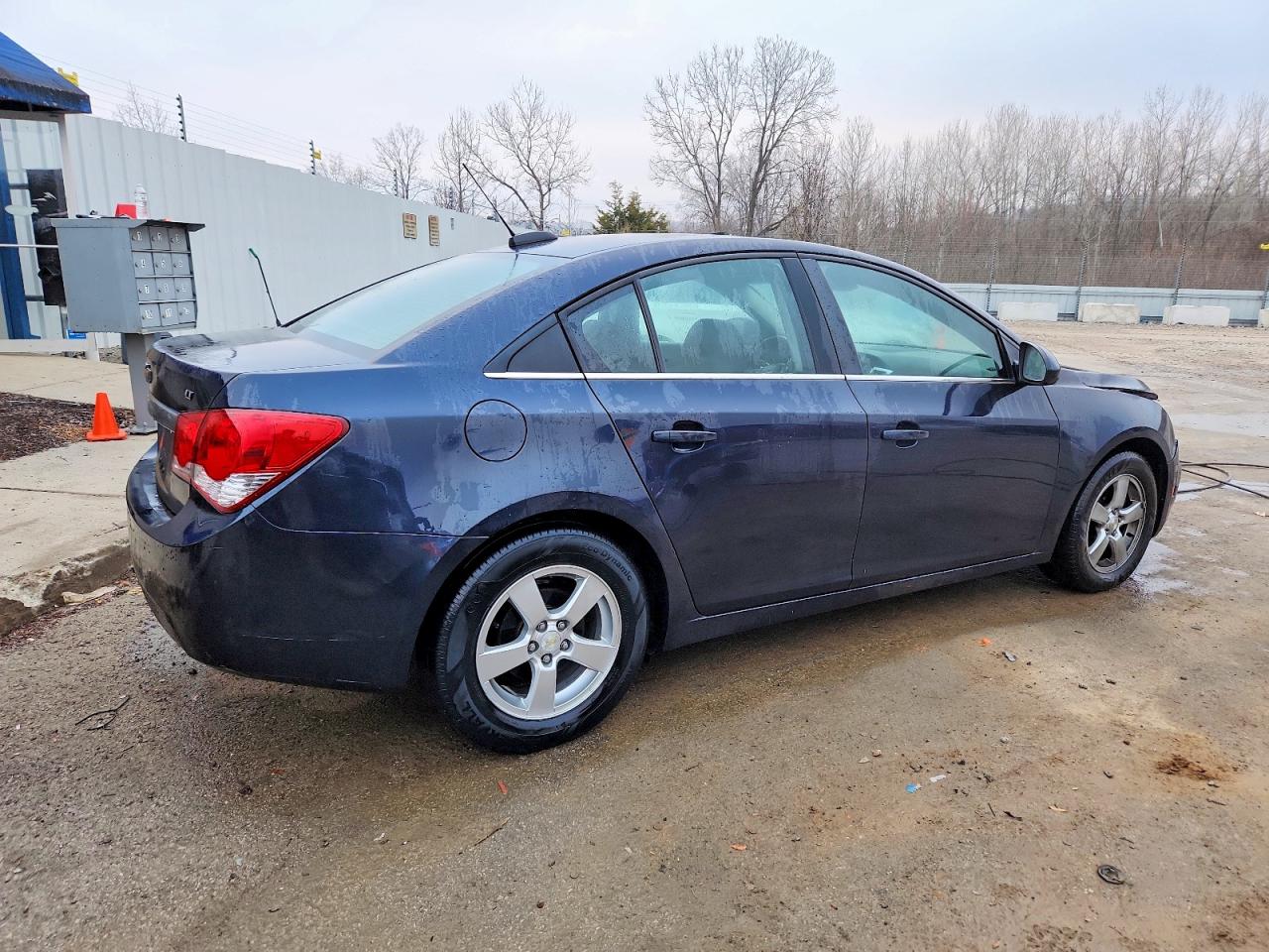 2015 CHEVROLET CRUZE LT photo 3