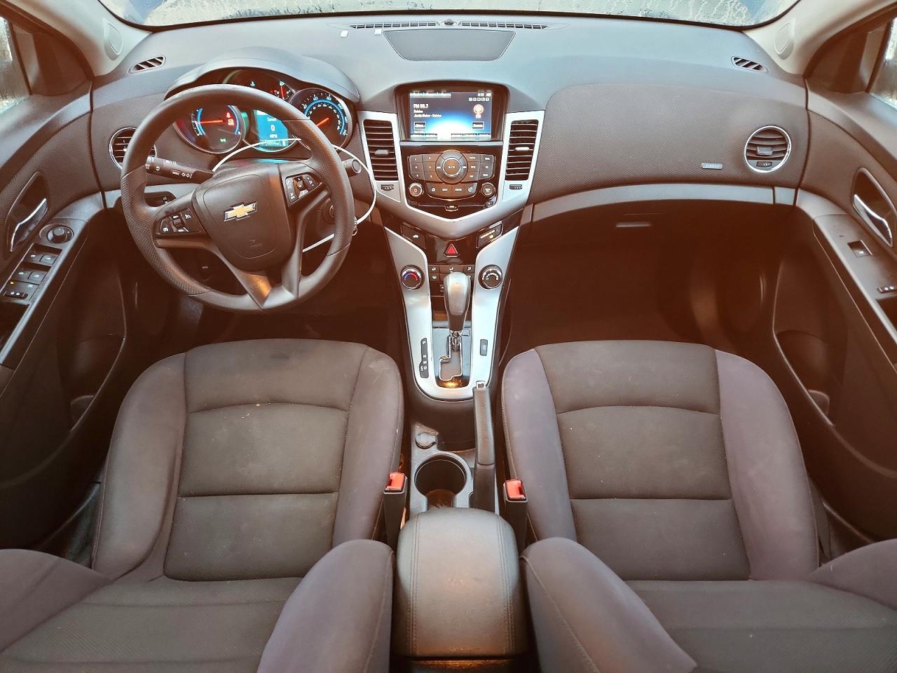 2015 CHEVROLET CRUZE LT photo 8