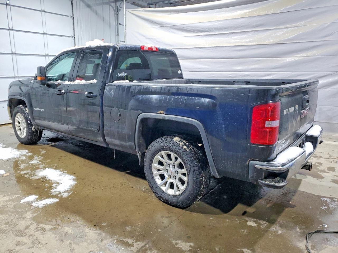 2015 GMC SIERRA K1500 SLE photo 2