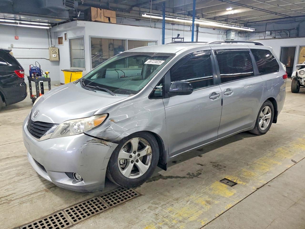 2013 TOYOTA SIENNA