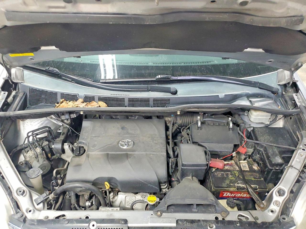 2013 TOYOTA SIENNA LE photo 12
