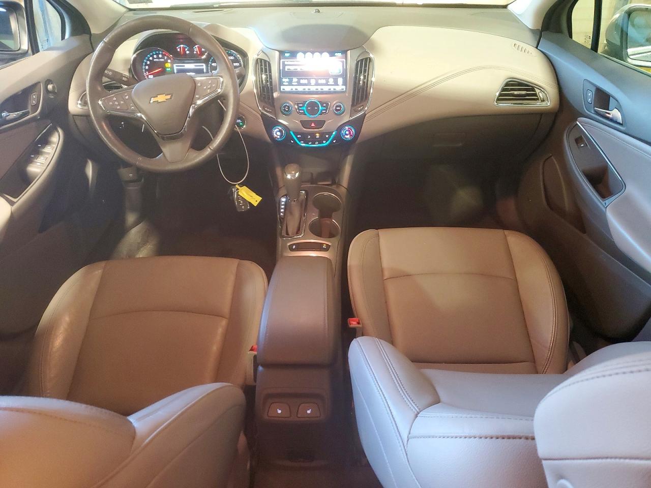 2017 CHEVROLET CRUZE PREMIER photo 8