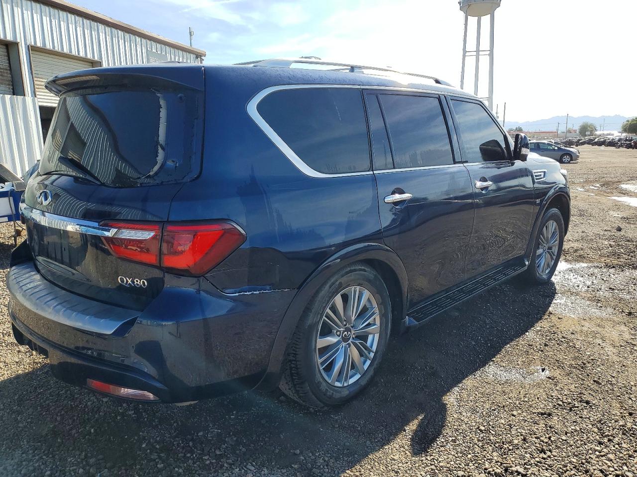 2020 INFINITI QX80 LUXE photo 3