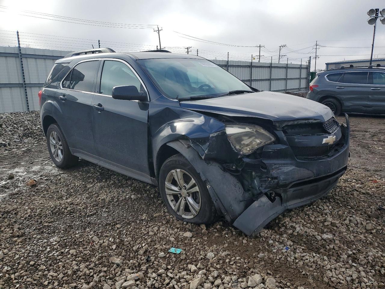 2015 CHEVROLET EQUINOX LT photo 4