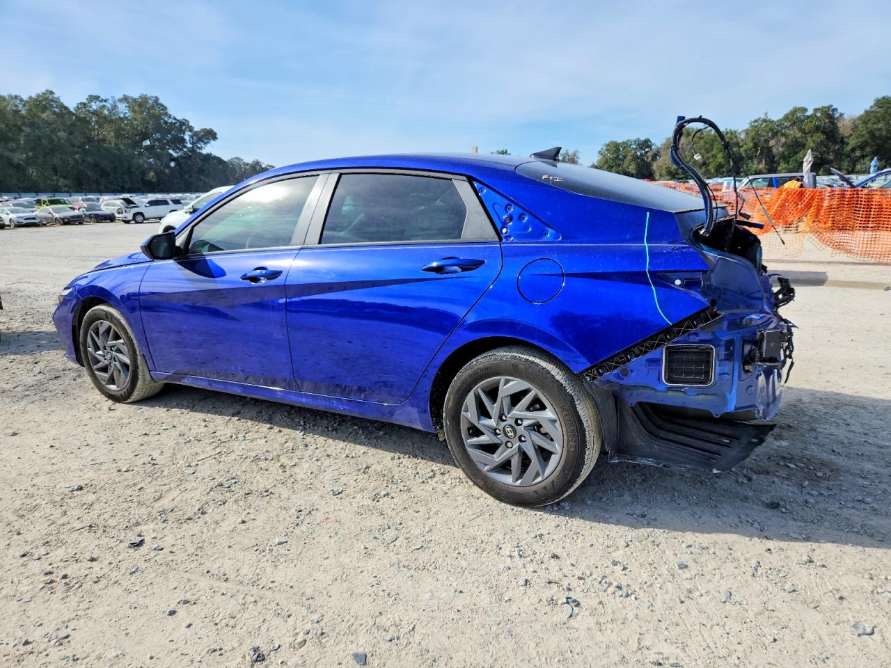 2024 HYUNDAI ELANTRA SEL photo 2