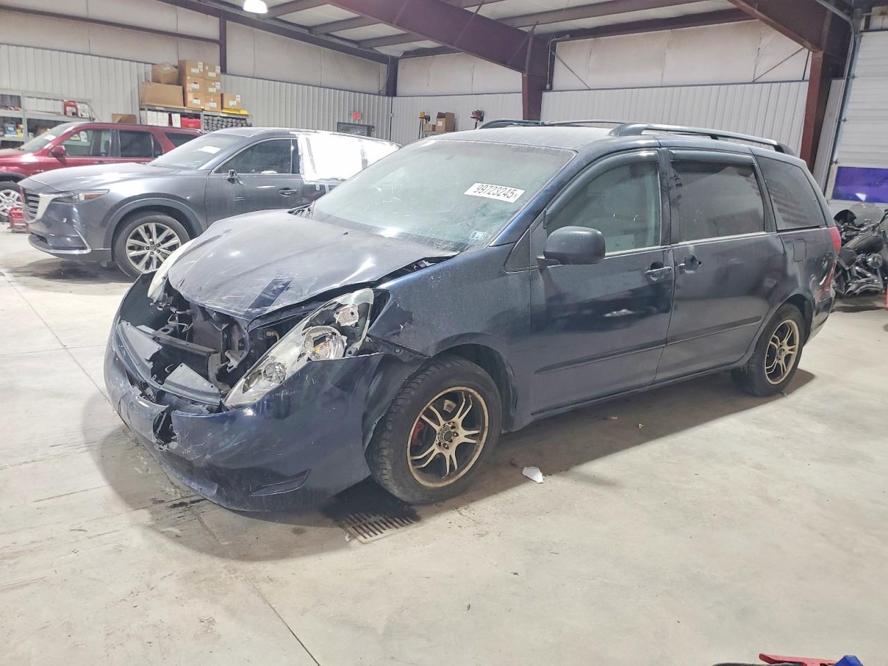 2006 TOYOTA SIENNA