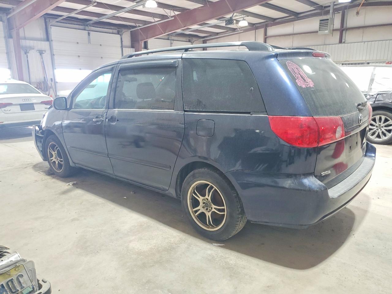 2006 TOYOTA SIENNA CE photo 2