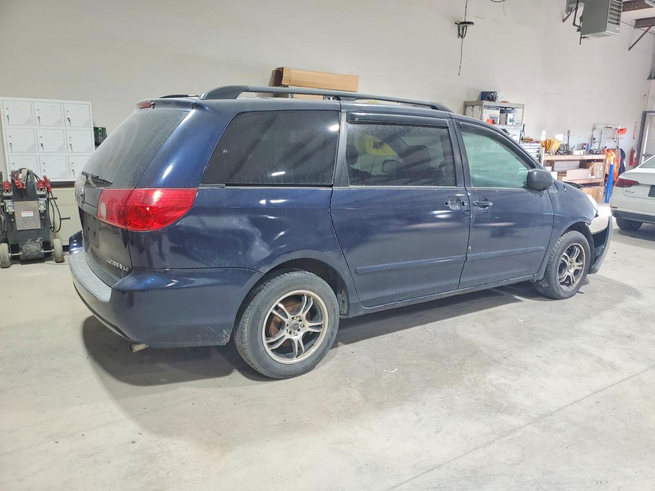 2006 TOYOTA SIENNA CE photo 3