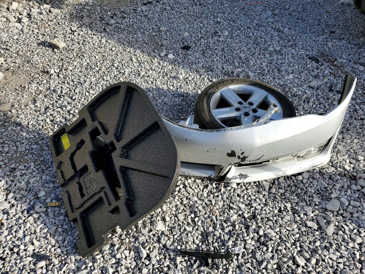 2012 TOYOTA CAMRY BASE photo 12