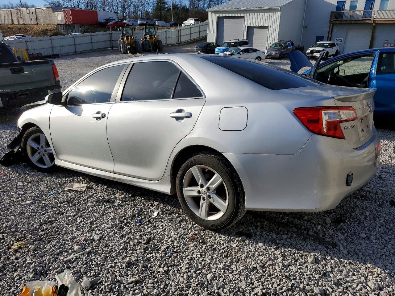 2012 TOYOTA CAMRY BASE photo 2