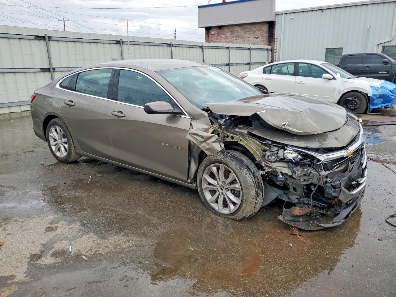 2020 CHEVROLET MALIBU LT photo 4