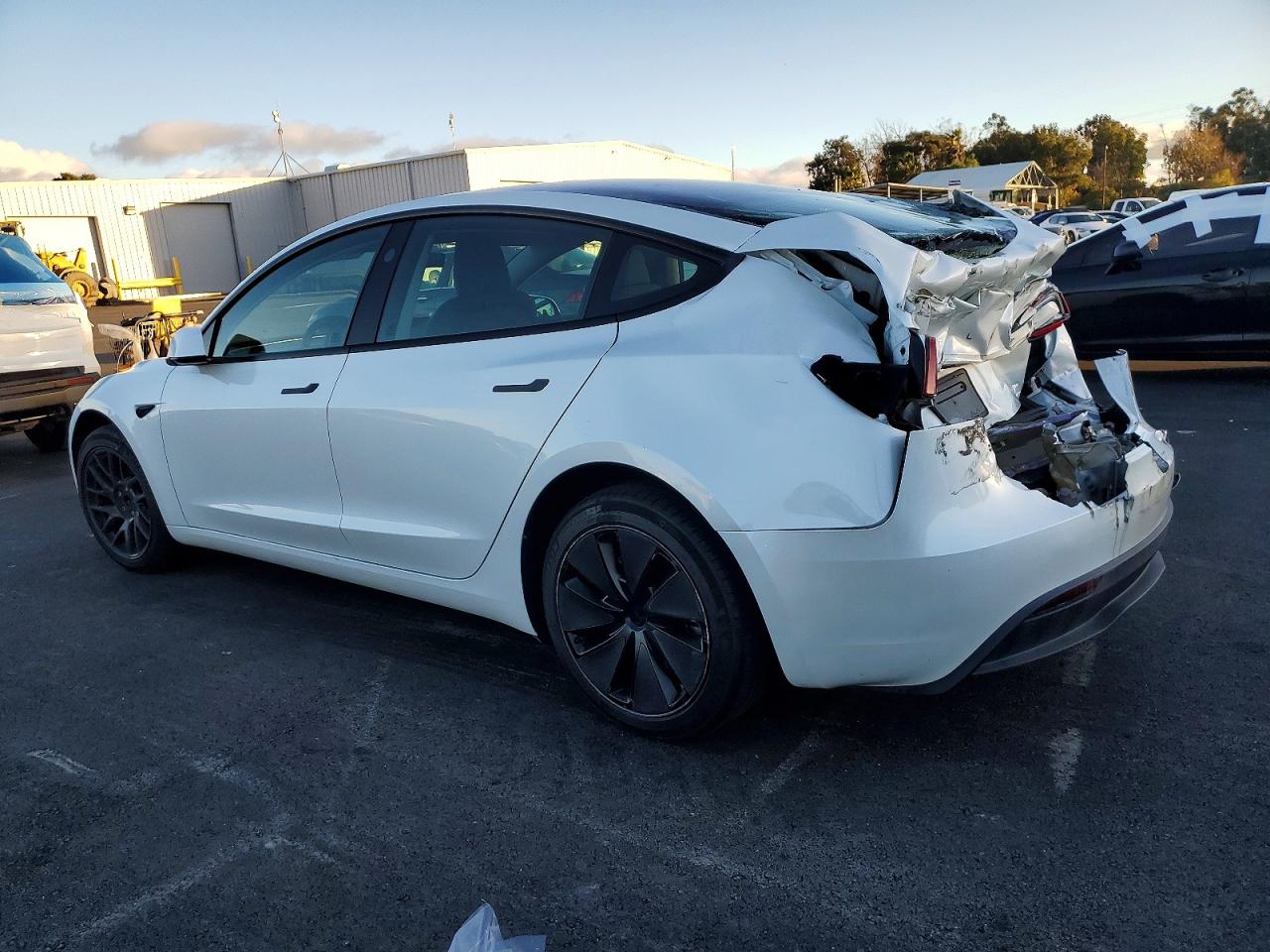 2024 TESLA MODEL 3 photo 2