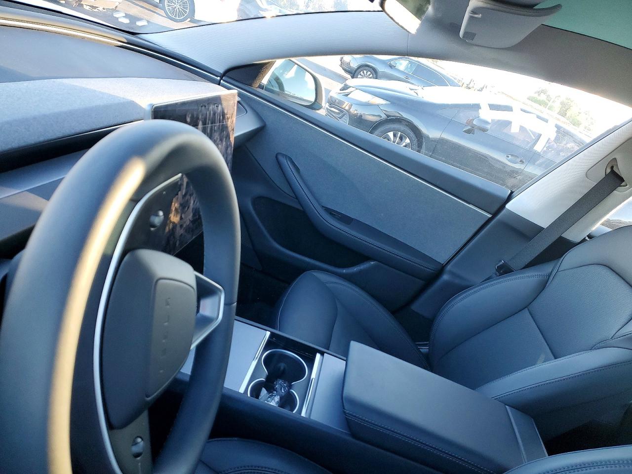 2024 TESLA MODEL 3 photo 9