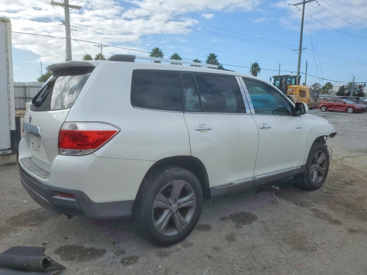 2013 TOYOTA HIGHLANDER LIMITED photo 3