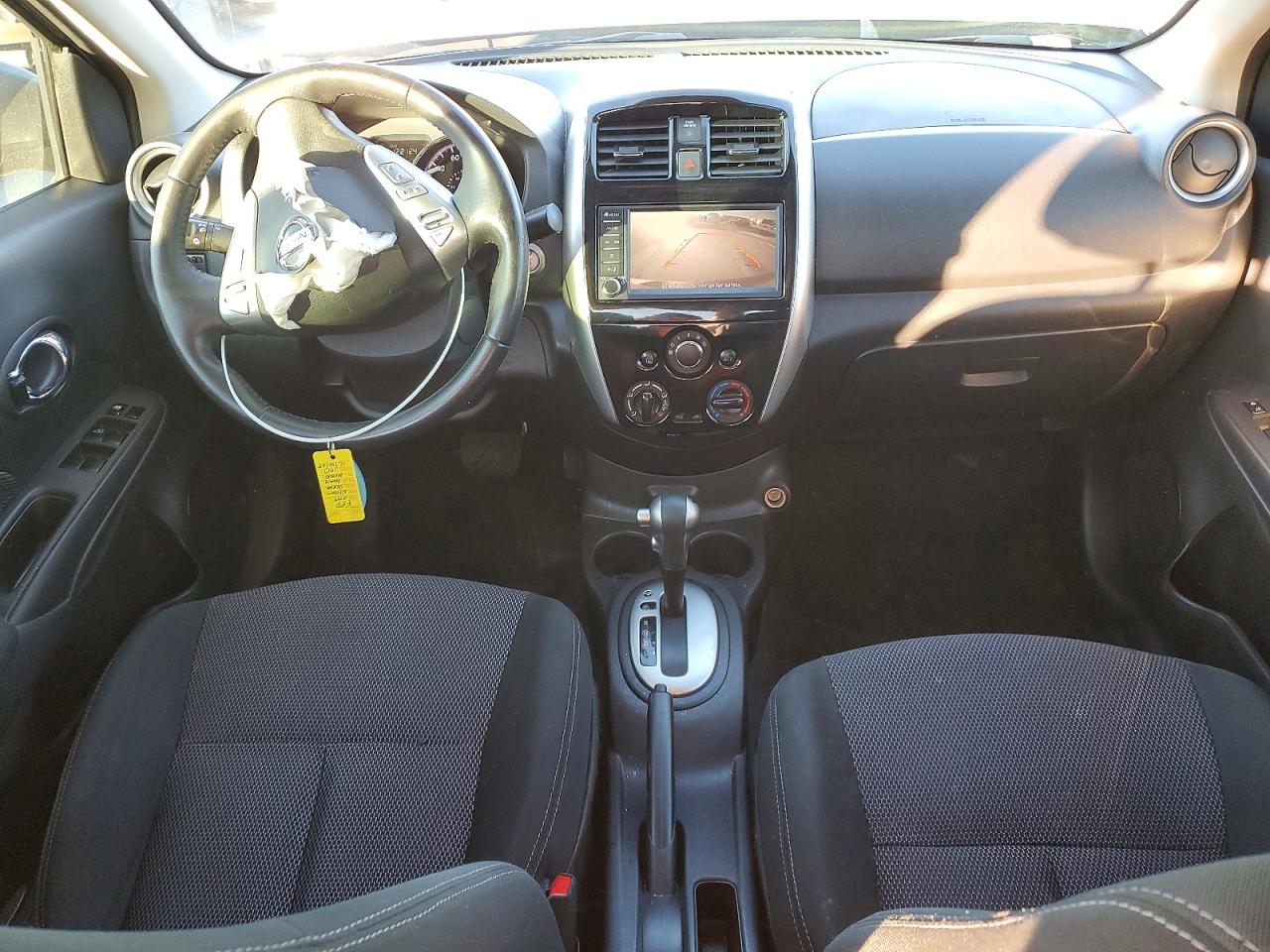 2019 NISSAN VERSA SV photo 15