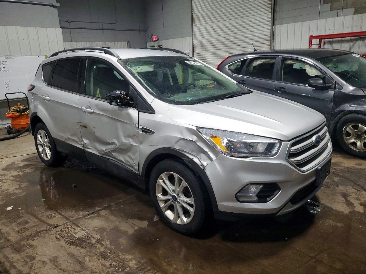 2018 FORD ESCAPE SE photo 4