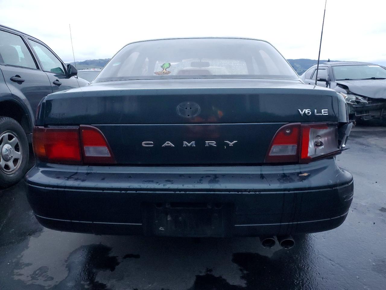 1995 TOYOTA CAMRY LE photo 6