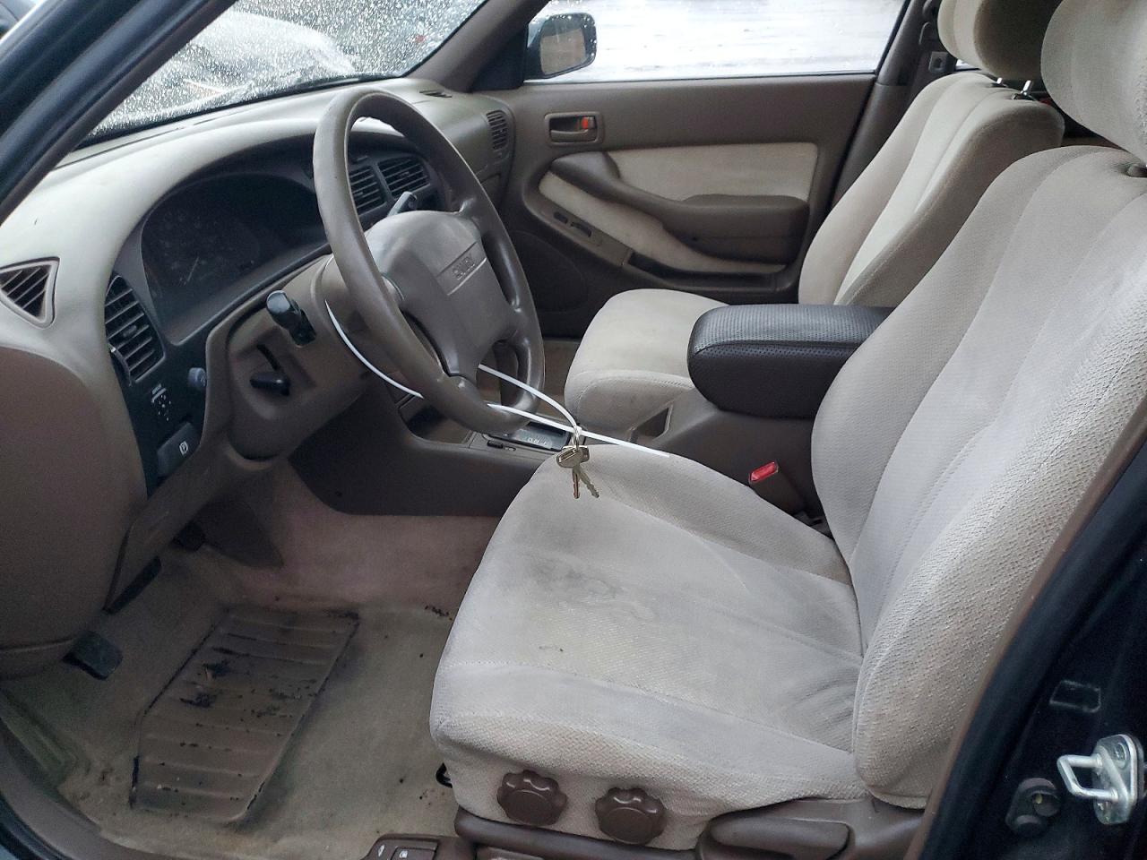 1995 TOYOTA CAMRY LE photo 7