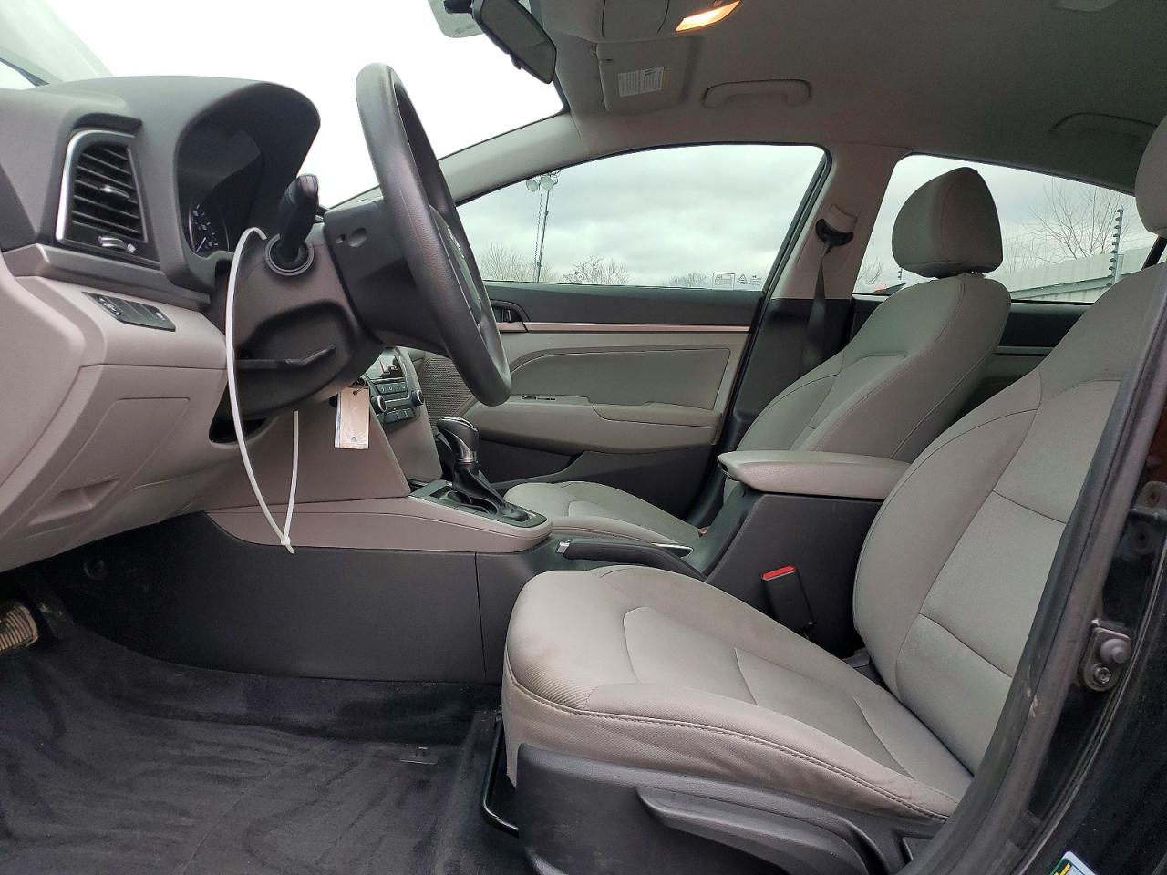 2017 HYUNDAI ELANTRA SE photo 7