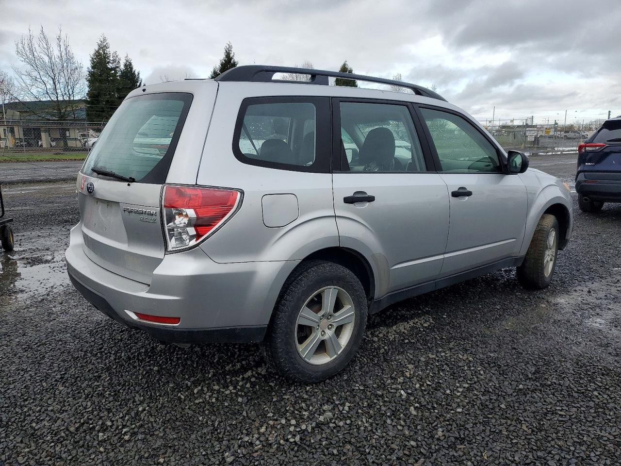 2010 SUBARU FORESTER XS photo 3