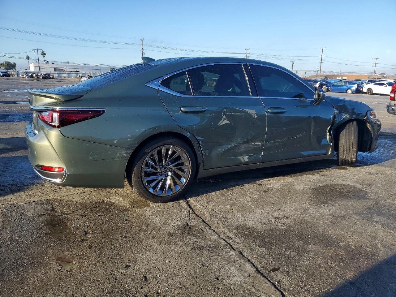 2025 LEXUS ES 300H BASE photo 3
