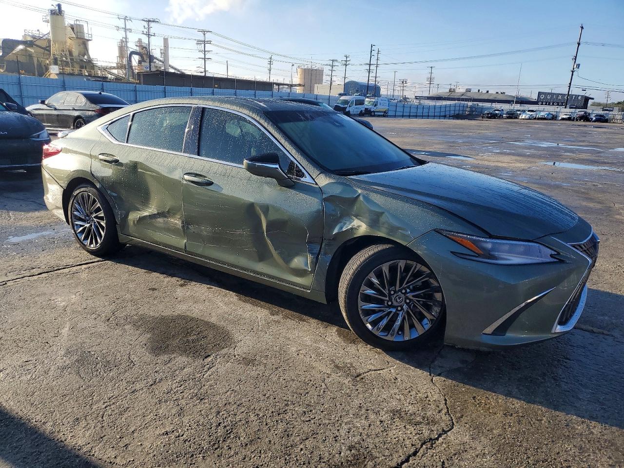 2025 LEXUS ES 300H BASE photo 4