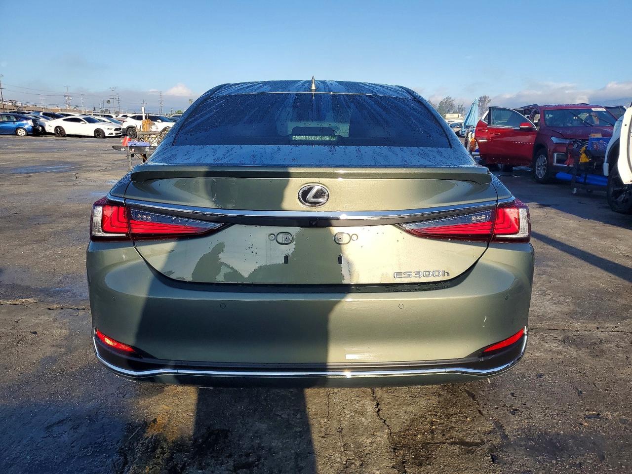 2025 LEXUS ES 300H BASE photo 6