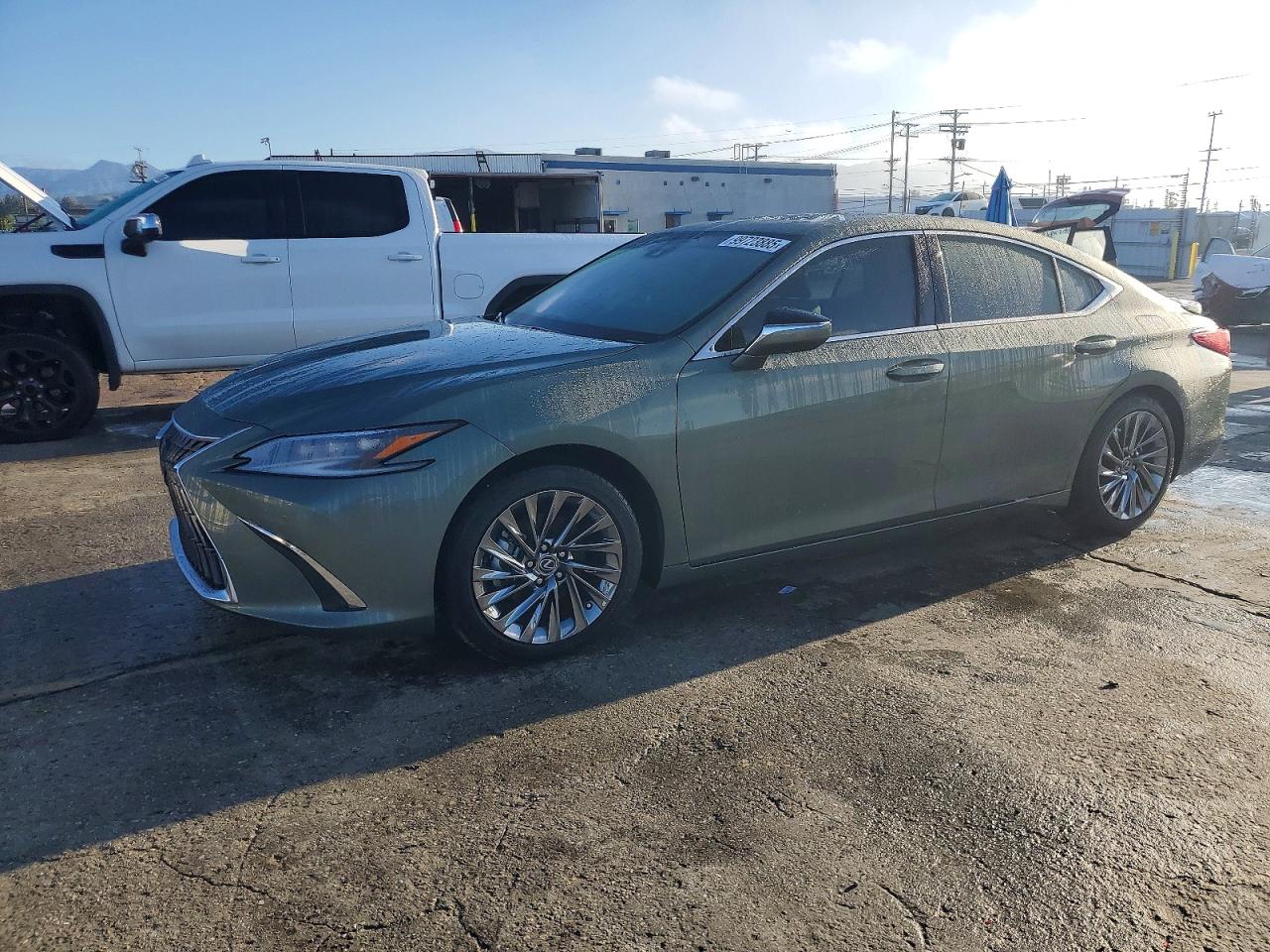 2025 LEXUS ES