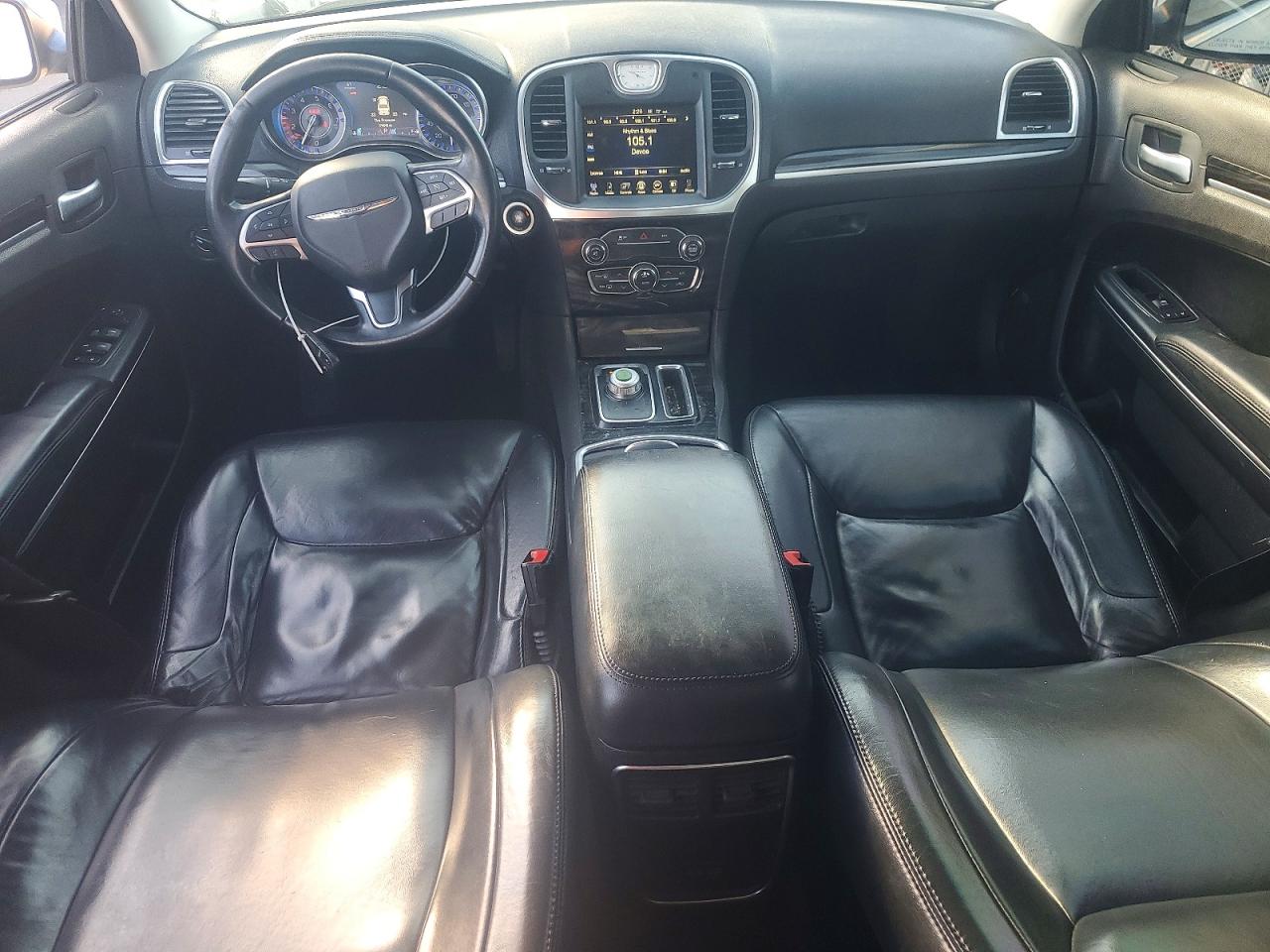2016 CHRYSLER 300 LIMITED photo 8