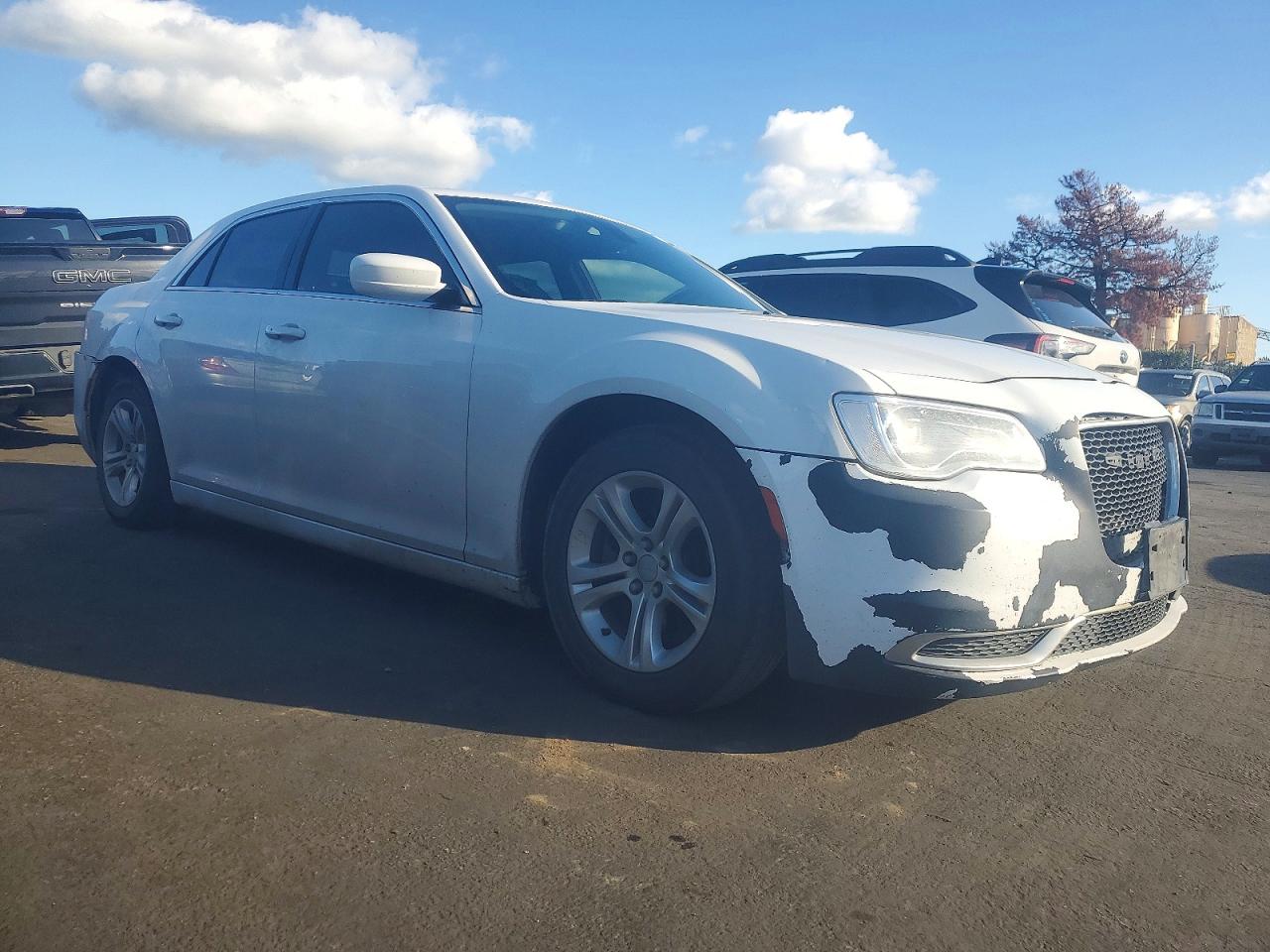 2016 CHRYSLER 300 LIMITED photo 4
