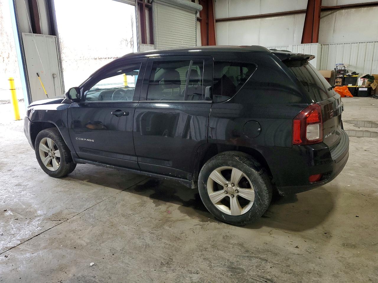 2014 JEEP COMPASS LATITUDE photo 2