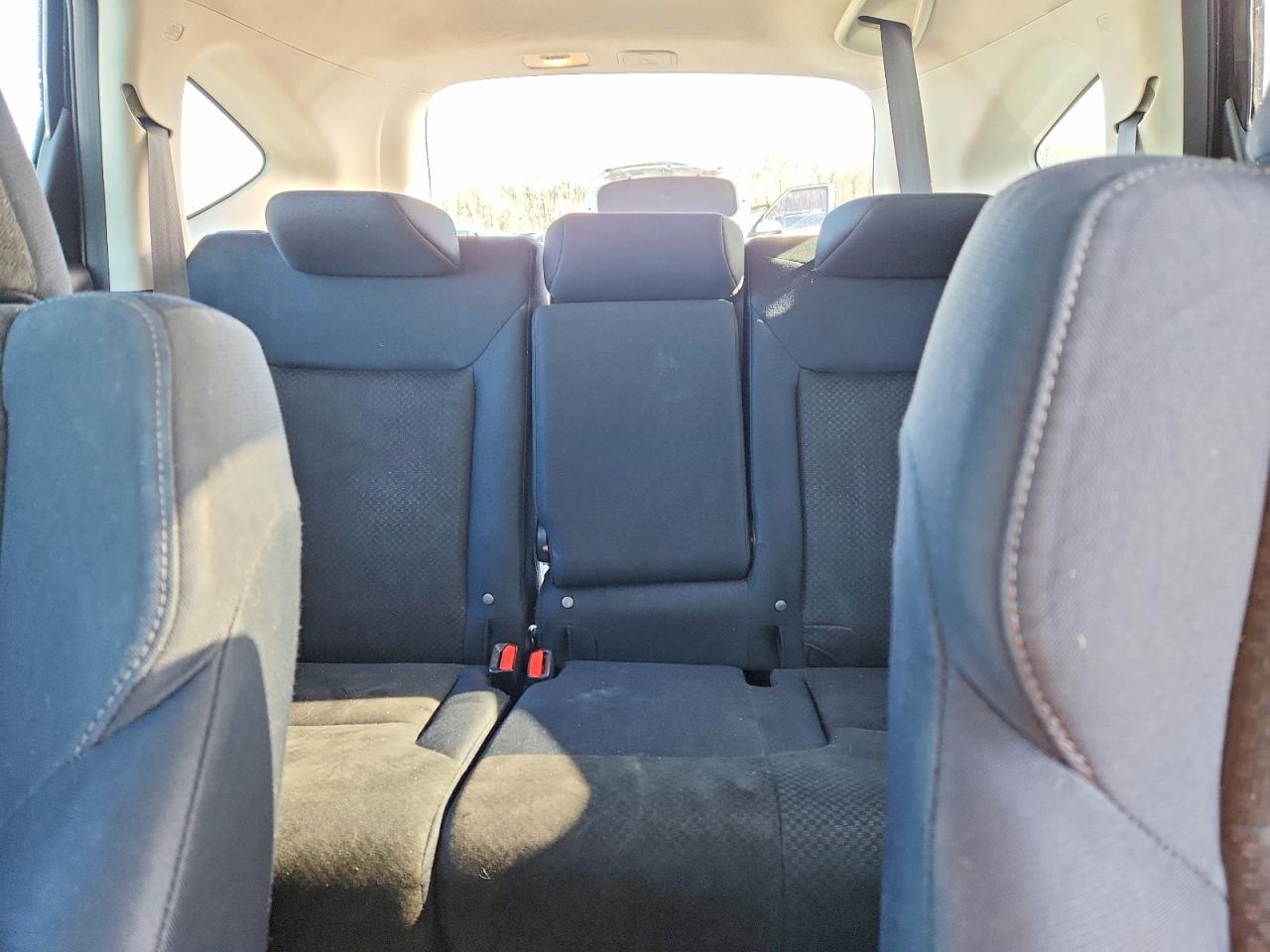 2015 HONDA CR-V LX photo 10