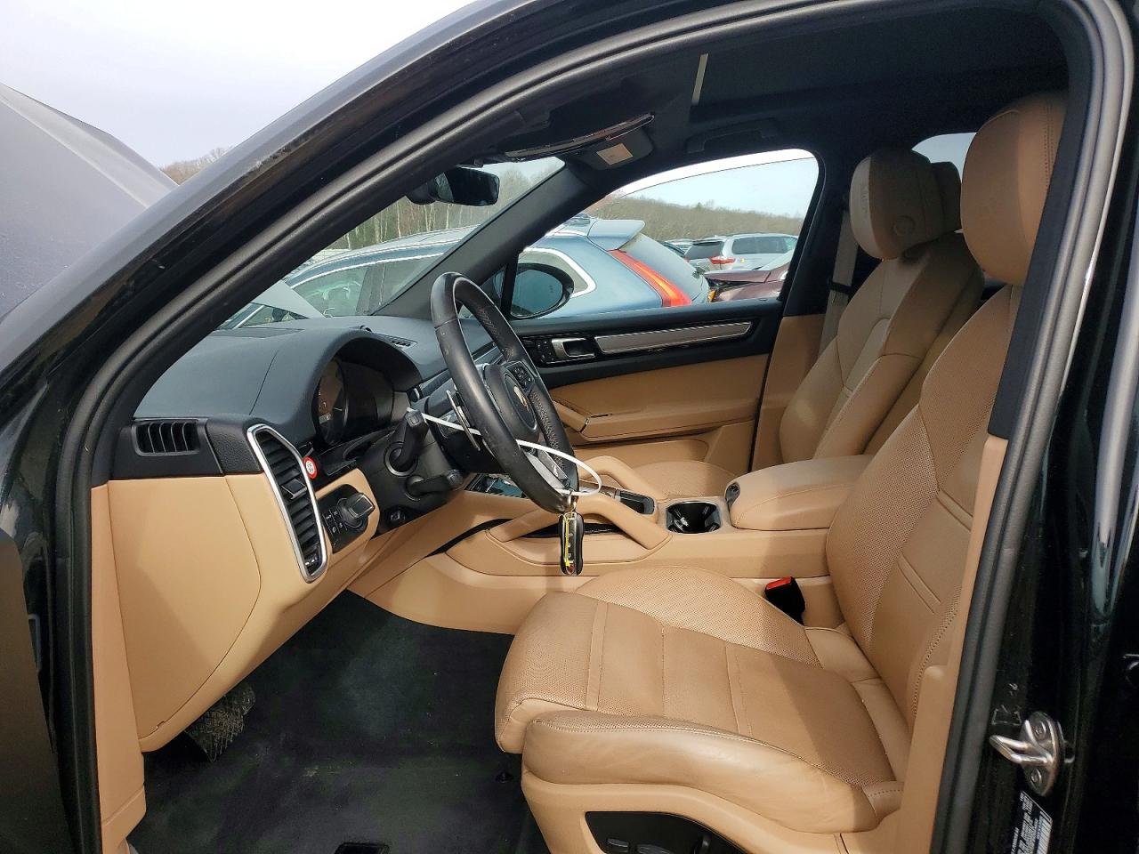 2023 PORSCHE CAYENNE BASE photo 7