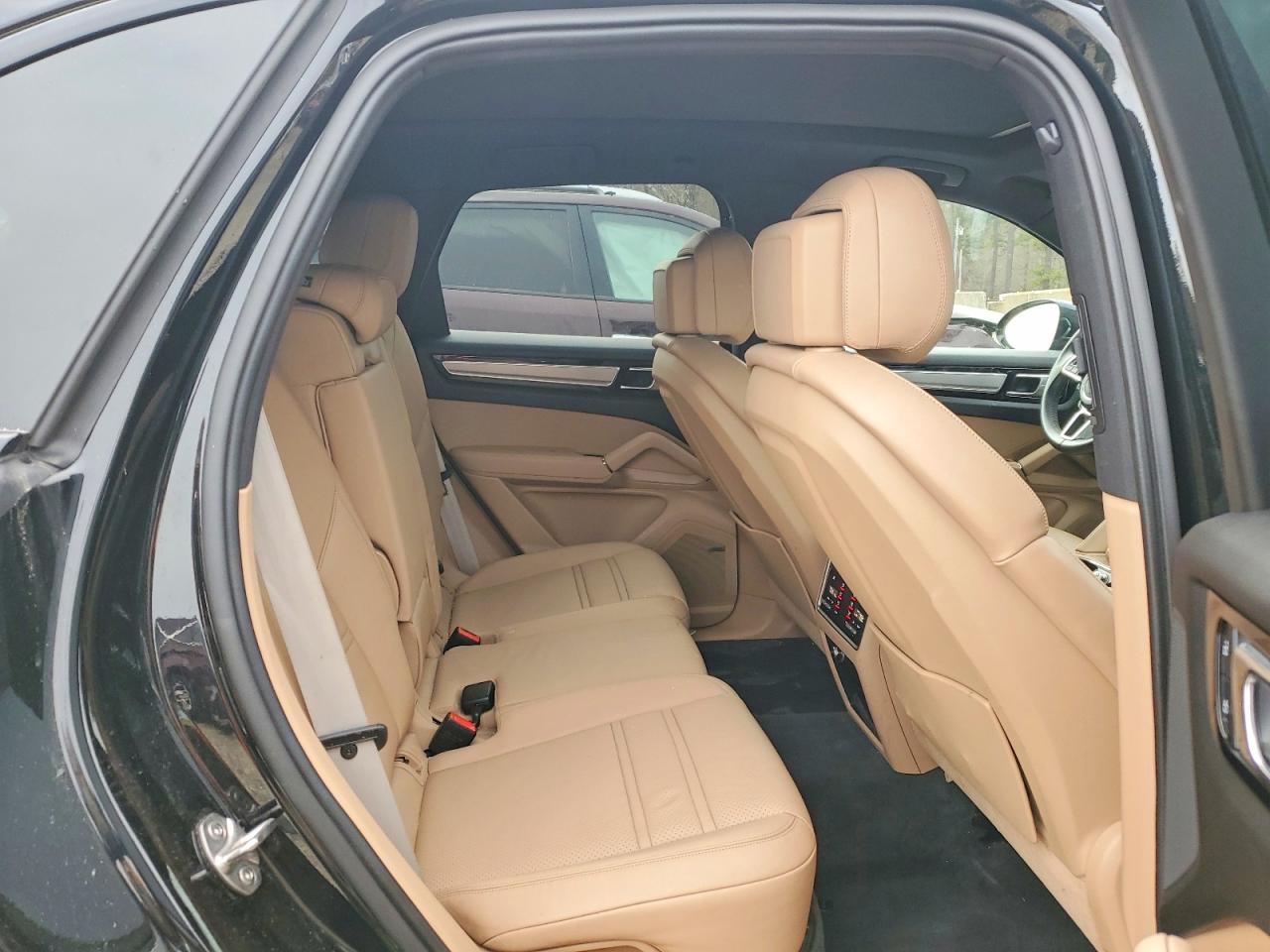 2023 PORSCHE CAYENNE BASE photo 11