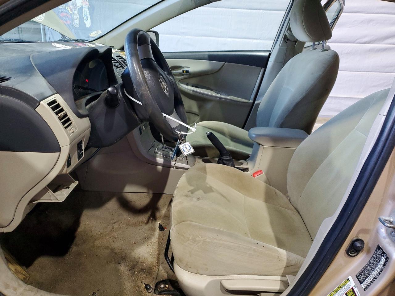 2011 TOYOTA COROLLA BASE photo 7
