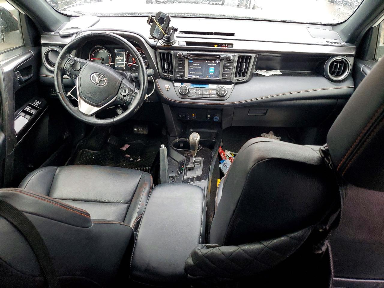 2018 TOYOTA RAV4 SE photo 8