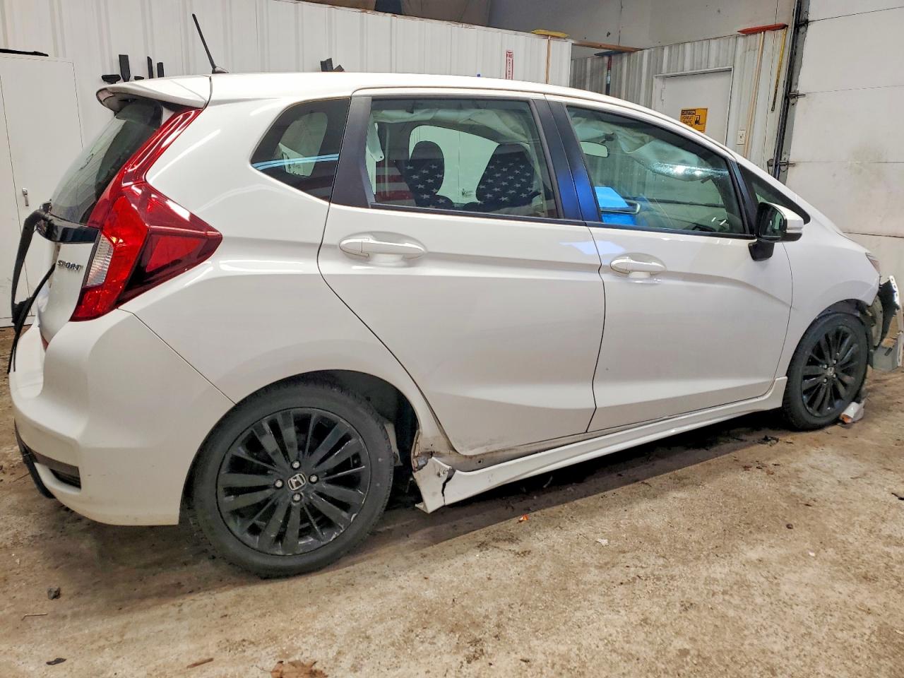 2018 HONDA FIT SPORT photo 3