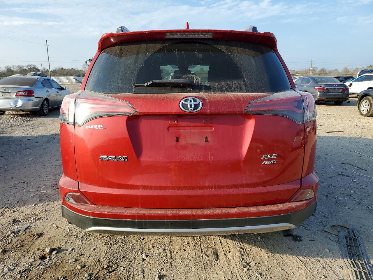 2017 TOYOTA RAV4 XLE photo 6