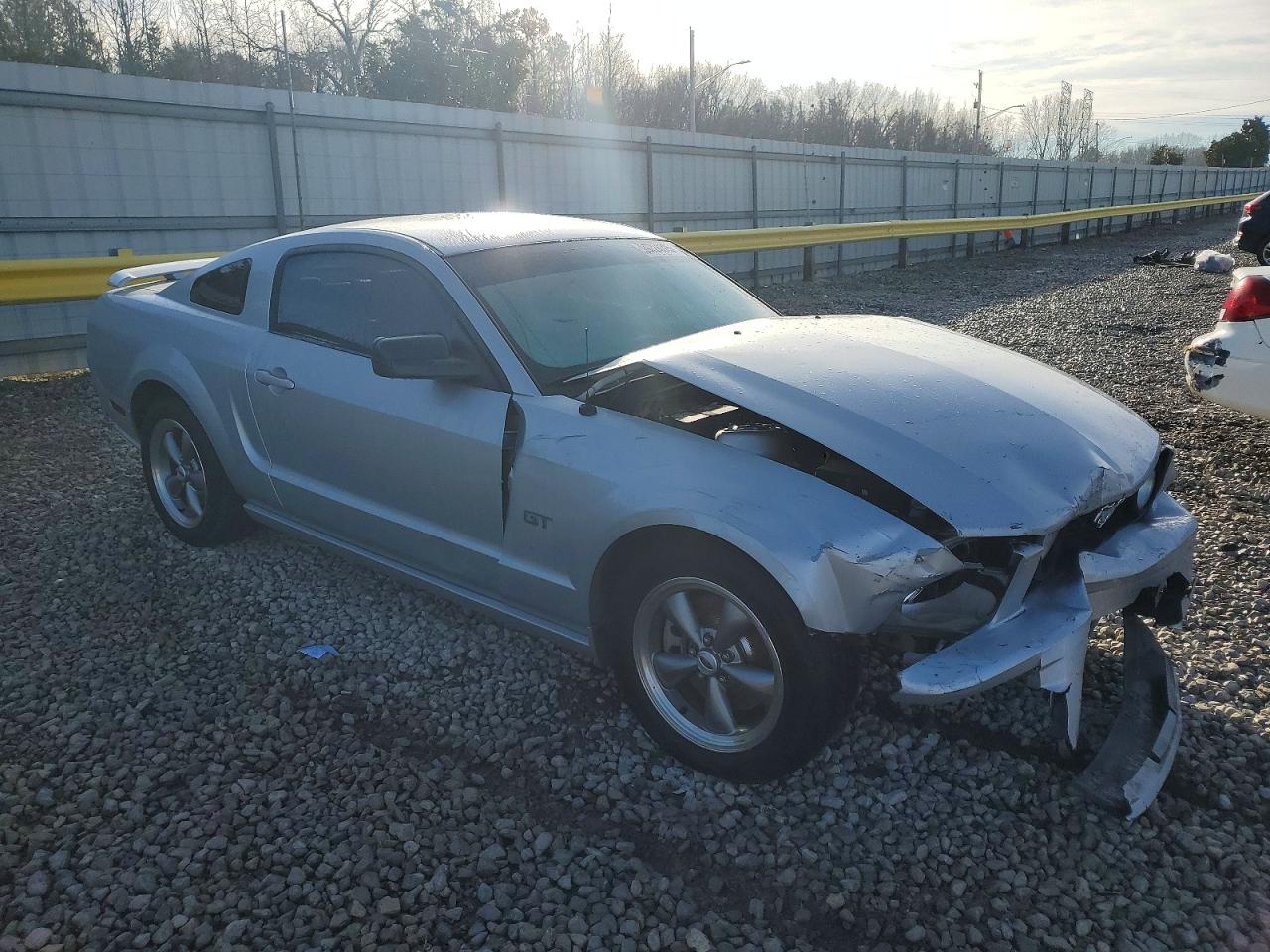 2005 FORD MUSTANG GT photo 4