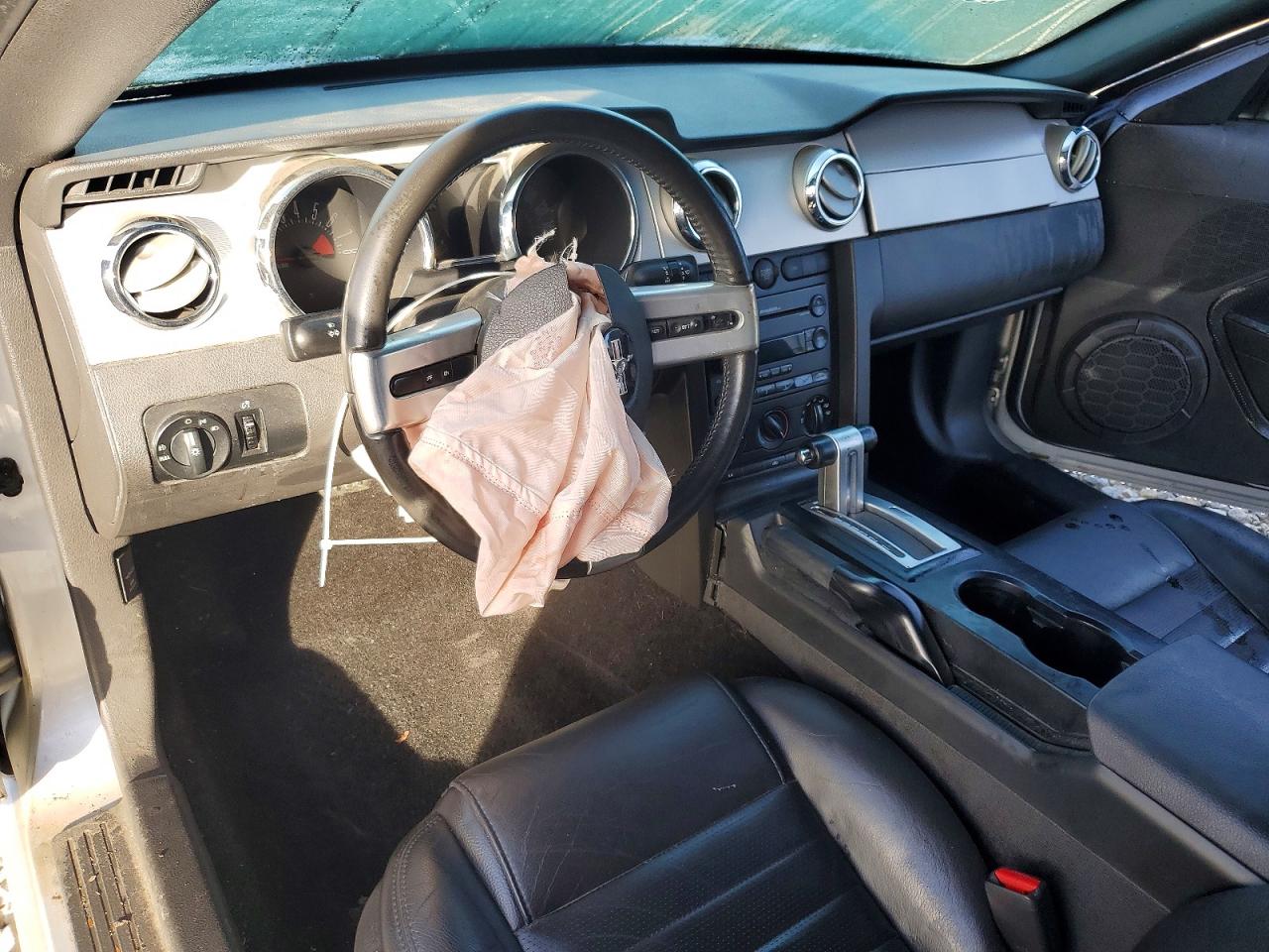2005 FORD MUSTANG GT photo 8
