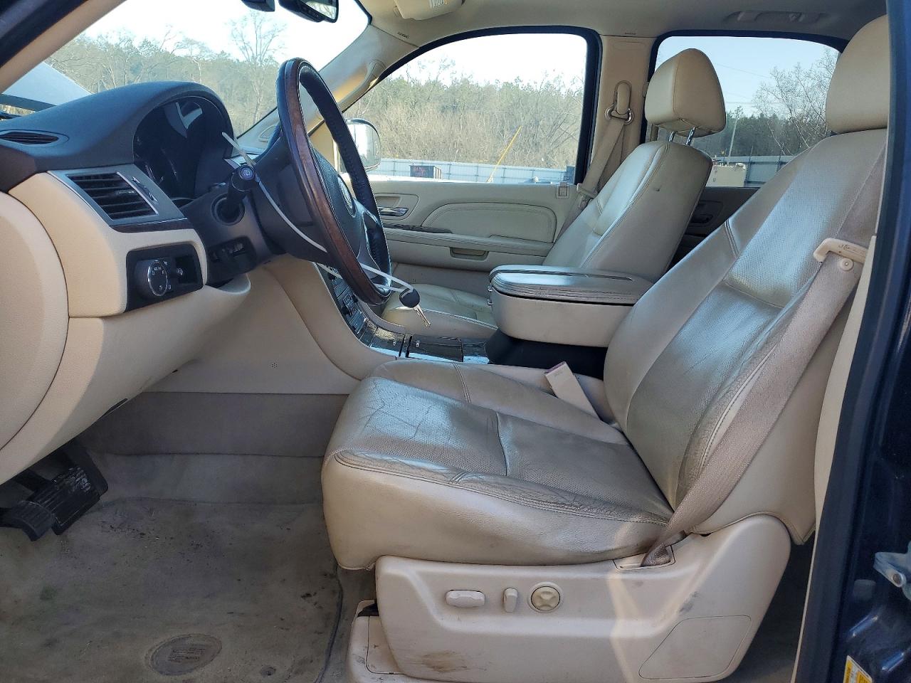 2008 CADILLAC ESCALADE LUXURY photo 7