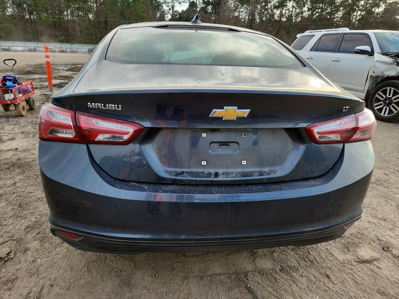 2021 CHEVROLET MALIBU LT photo 6