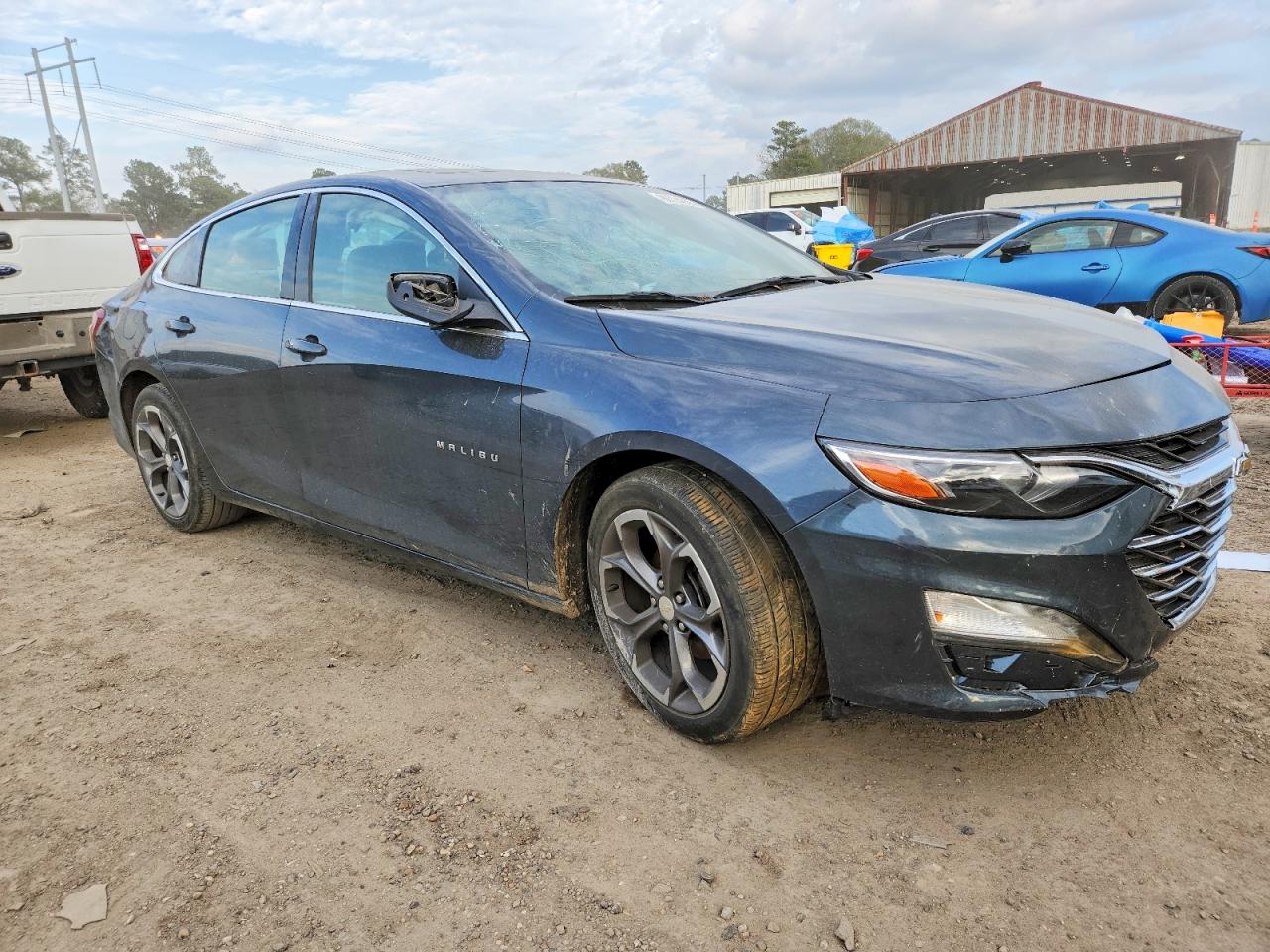 2021 CHEVROLET MALIBU LT photo 4