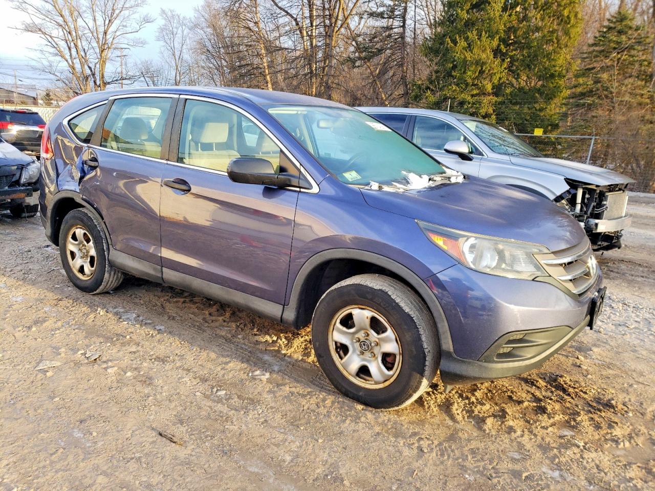 2013 HONDA CR-V LX photo 4