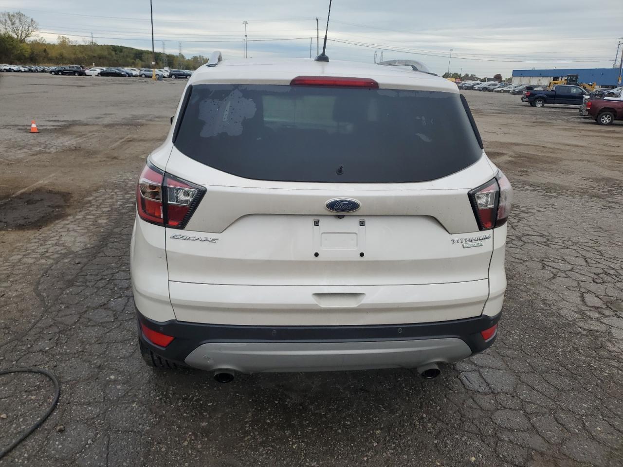2017 FORD ESCAPE TITANIUM photo 6