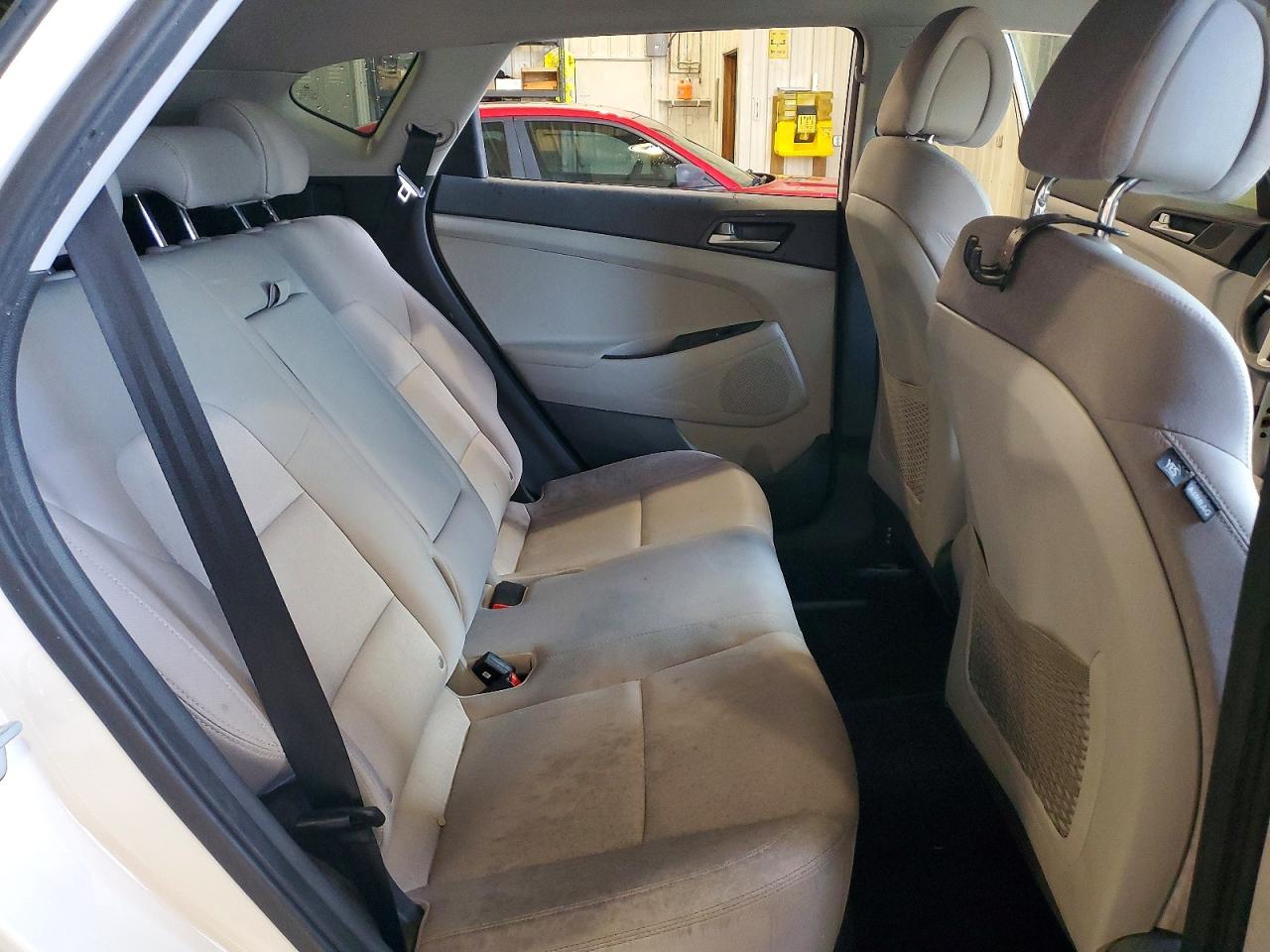 2018 HYUNDAI TUCSON SEL photo 31