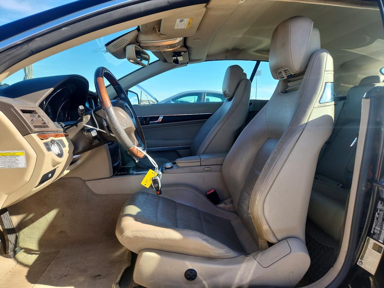 2011 MERCEDES-BENZ E 550 photo 25